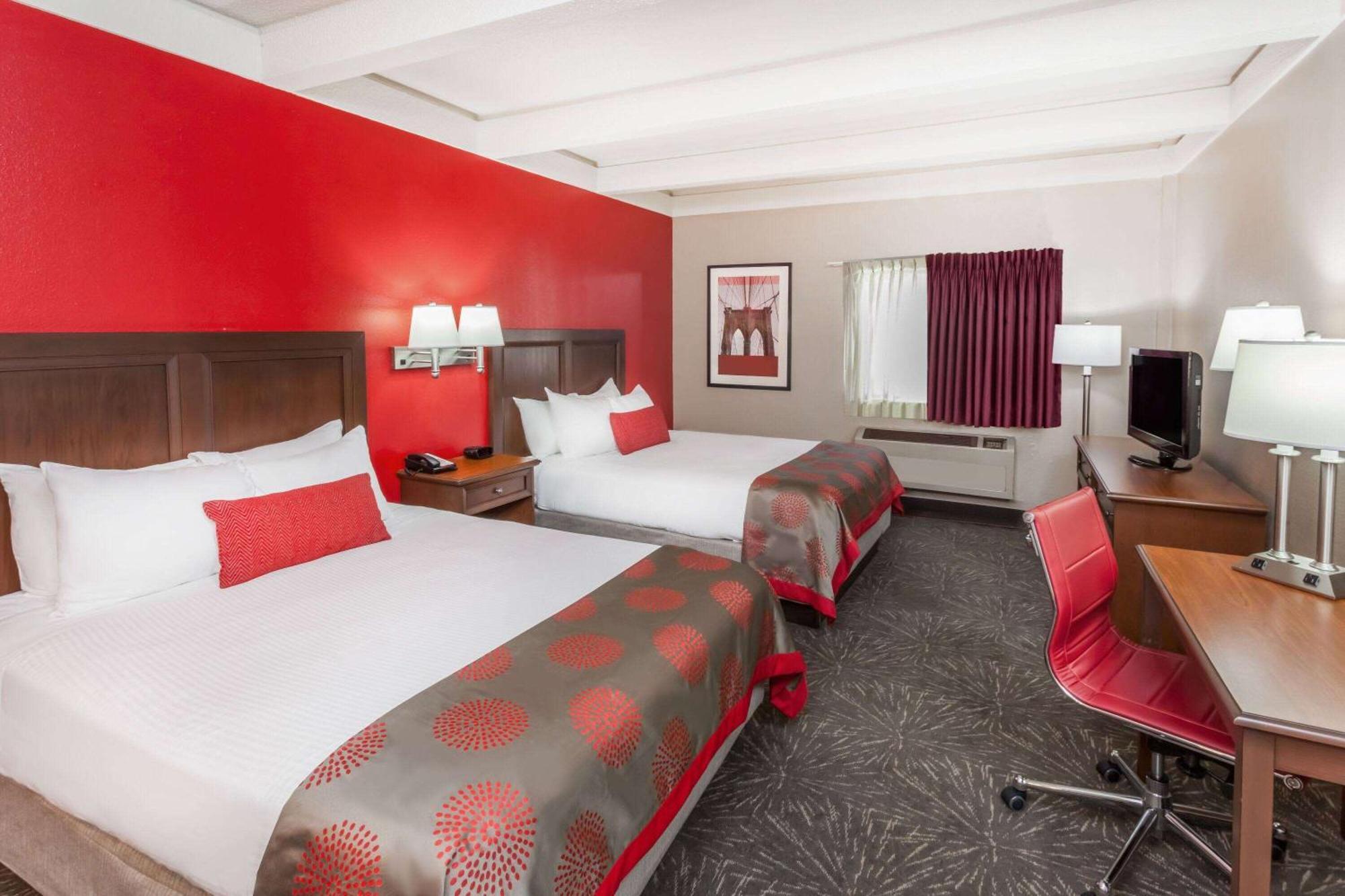 Ramada By Wyndham Hammond Hotel & Conference Center Extérieur photo