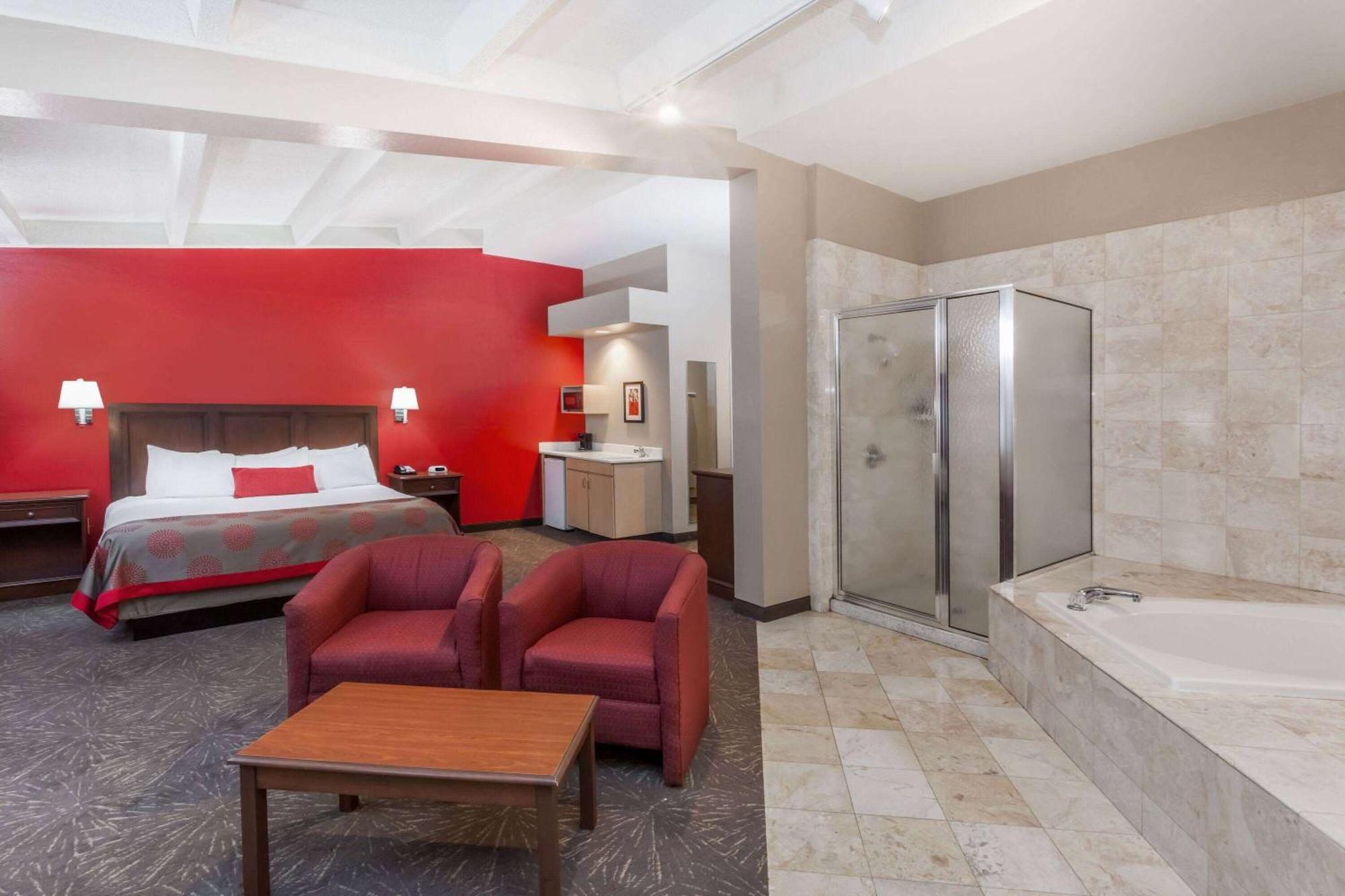 Ramada By Wyndham Hammond Hotel & Conference Center Extérieur photo