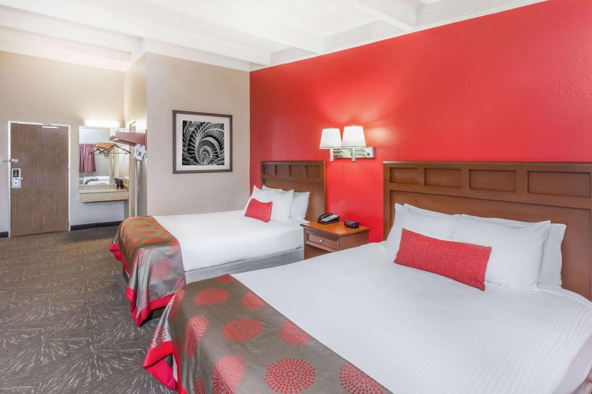 Ramada By Wyndham Hammond Hotel & Conference Center Extérieur photo