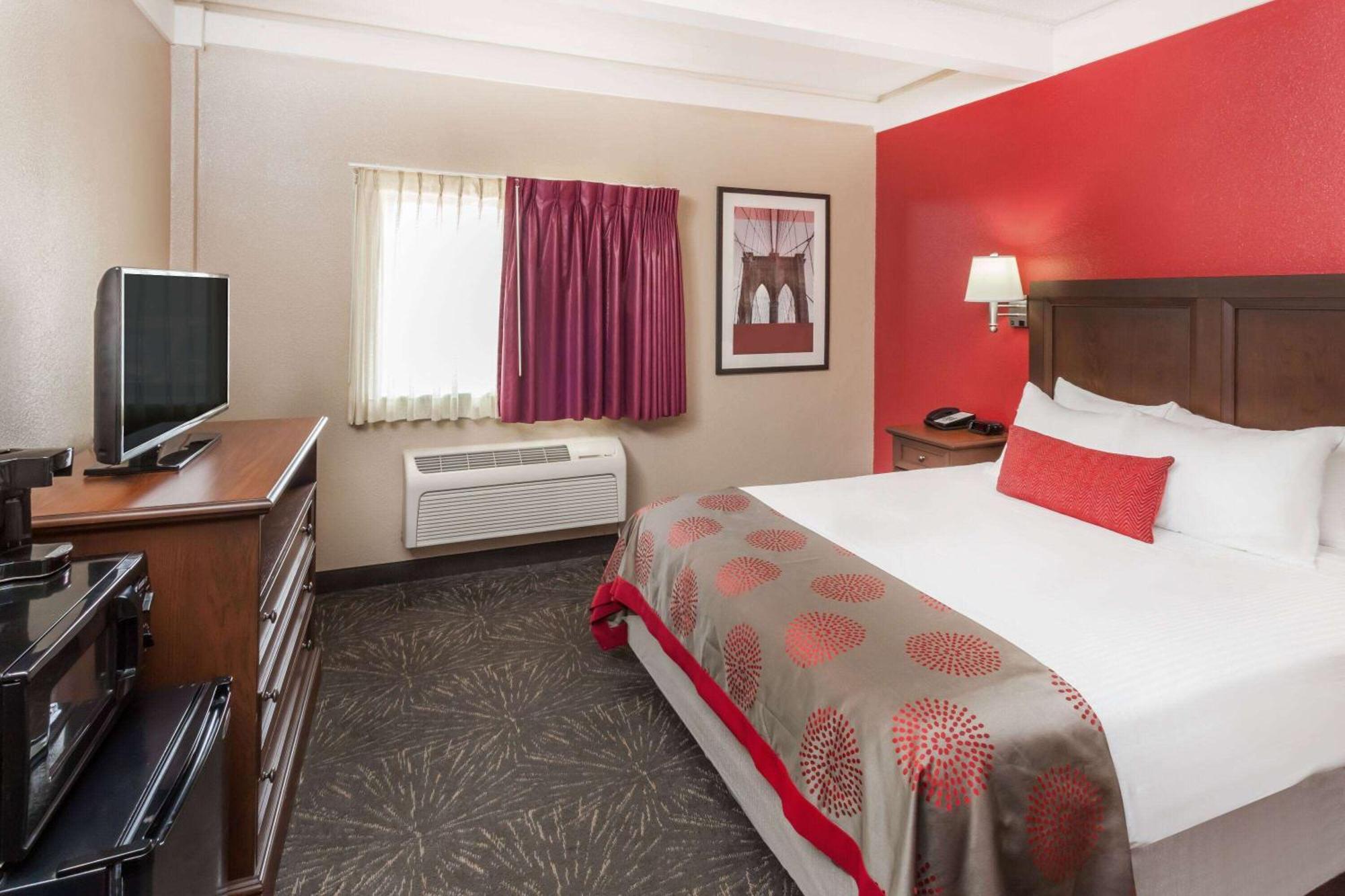 Ramada By Wyndham Hammond Hotel & Conference Center Extérieur photo
